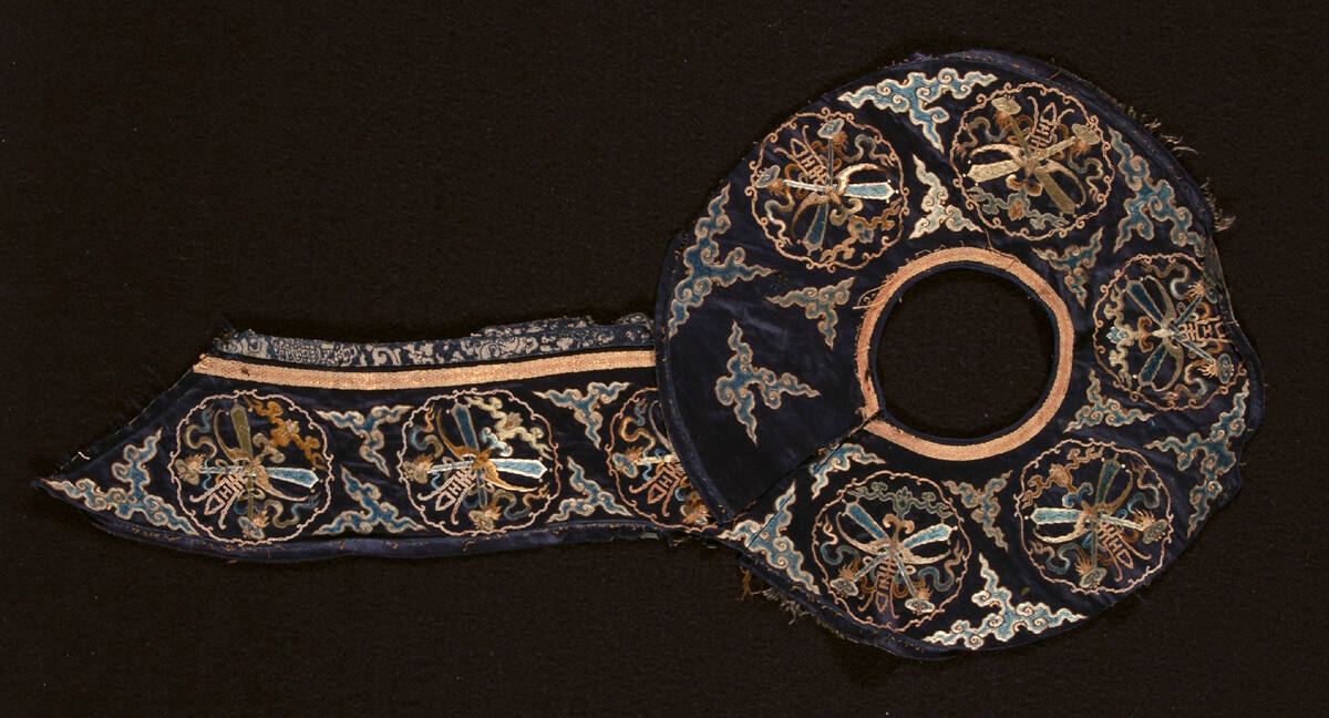 Embroidered Collar