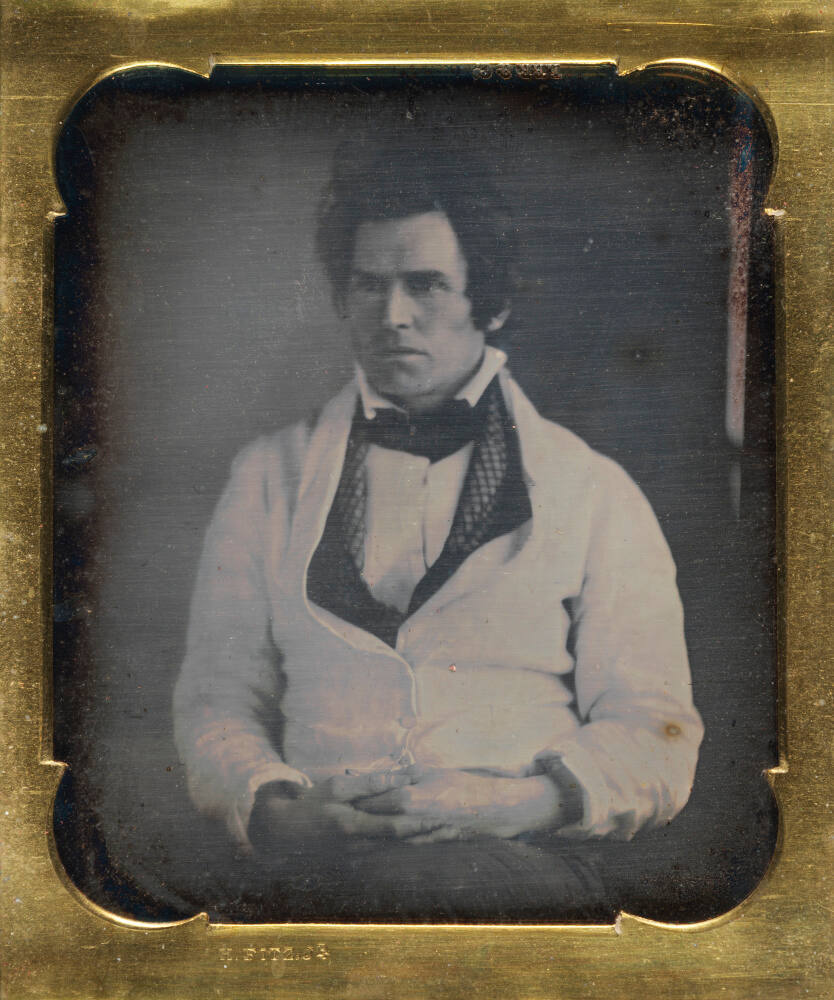 image recto overall with frame