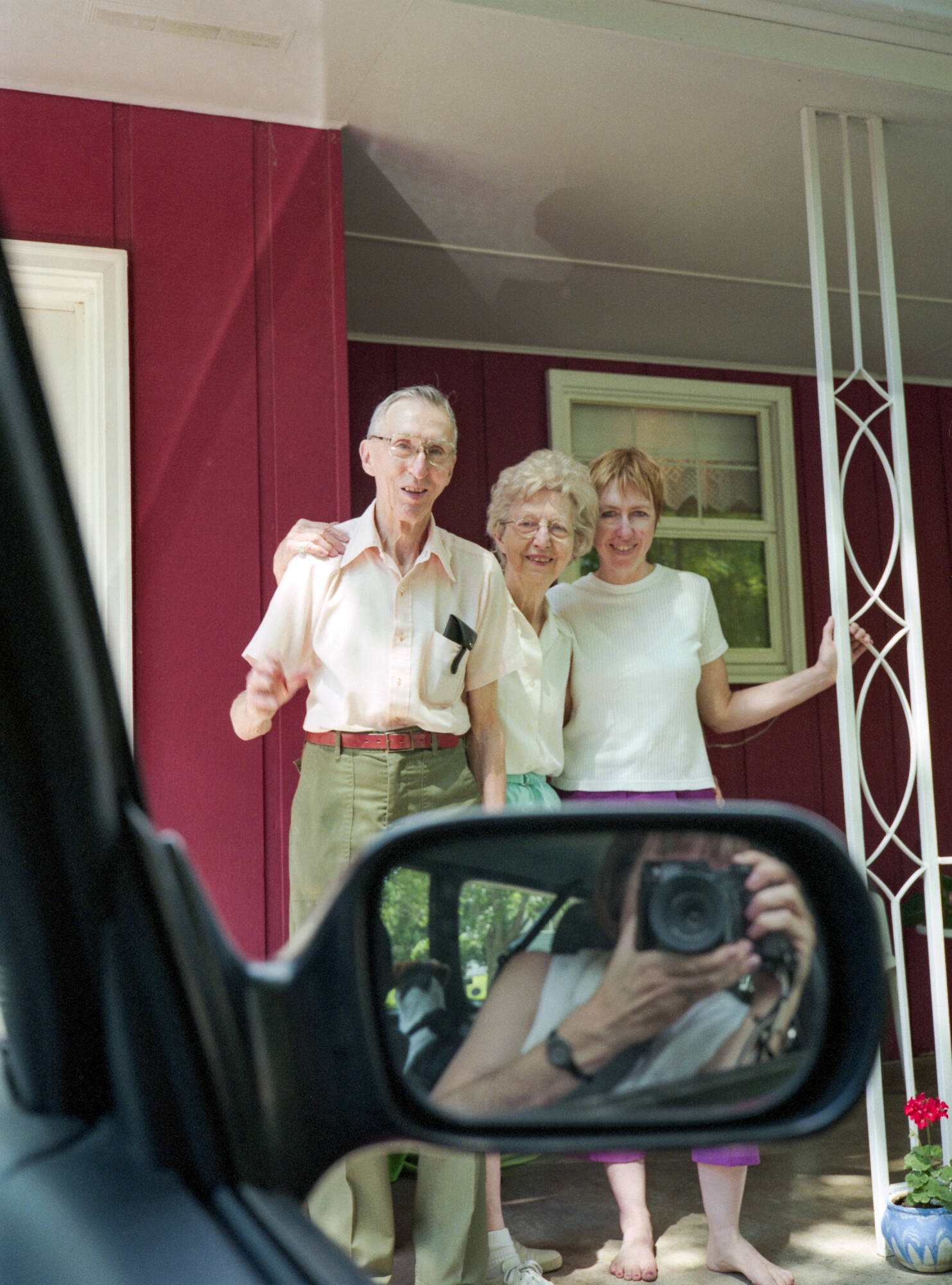 Leaving and waving, 7/2001