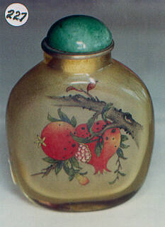 Snuff bottle with stopper