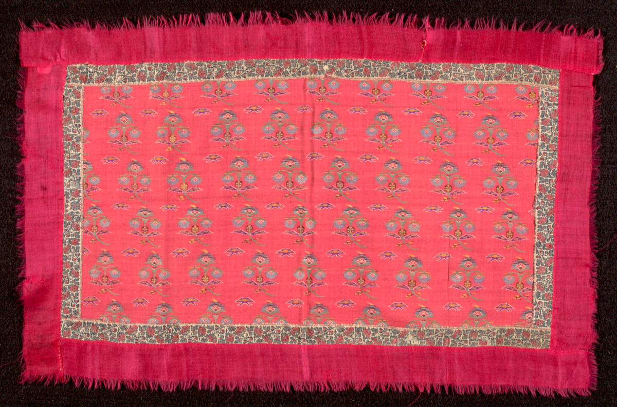 Shawl fragment with yardage material