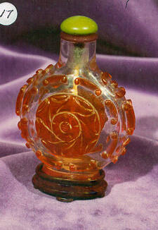 Snuff bottle with stopper and stand