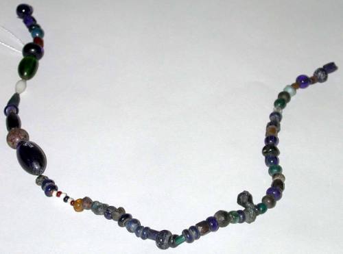 Beaded glass strand