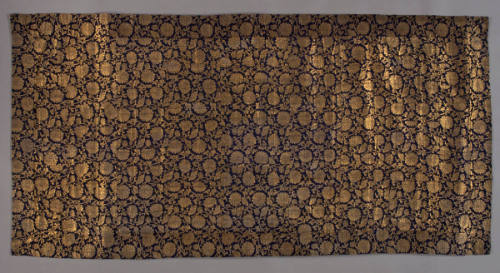 Nine column kesa with lotus vine design