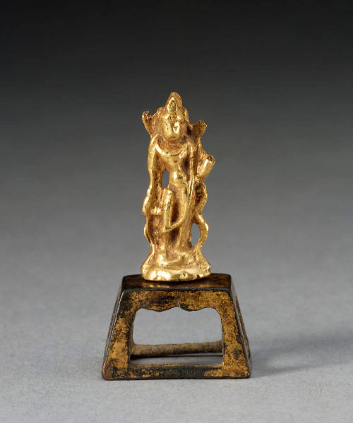 Standing Avalokitesvara (Kuan-yin) with Base