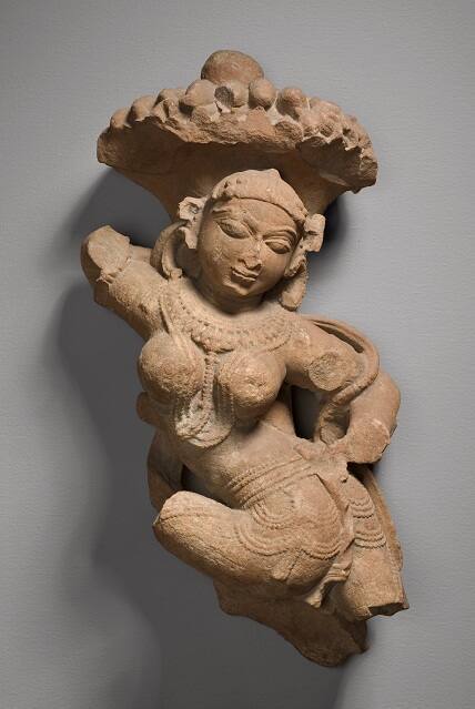 Dancing Bracket Figure