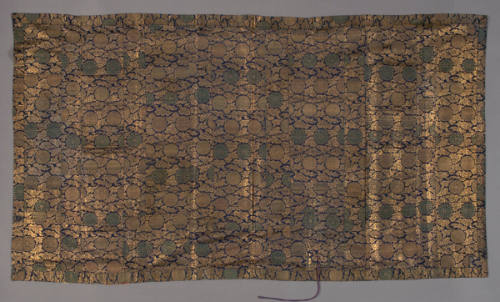 Seven column kesa with chrysanthemum design