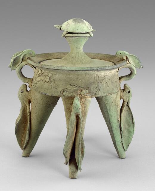 Four-Legged Vessel