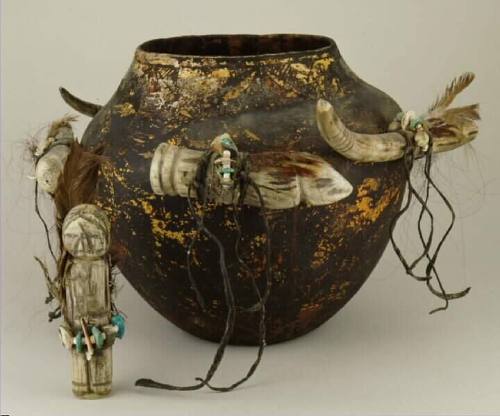 Fetish Pot and Figure