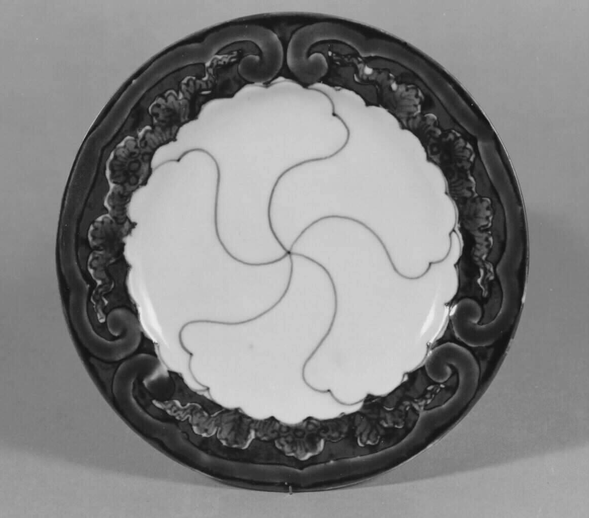 Shallow Footed Dish with Extended Flat Rim
