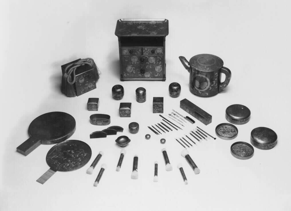Miniature Covered Cosmetic Box