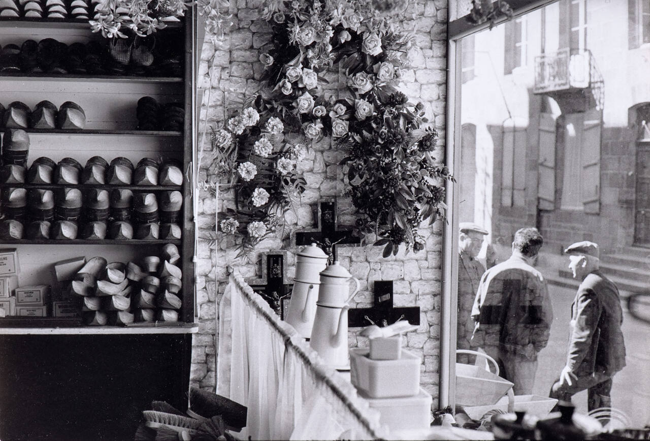Shop At Quintin (Cotes-Du-Nord)