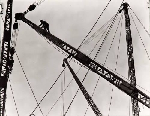 Placing the Derrick High Up On the Empire State Building