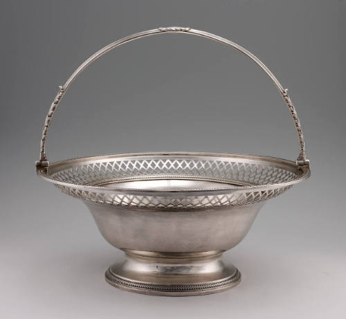 Cake Basket