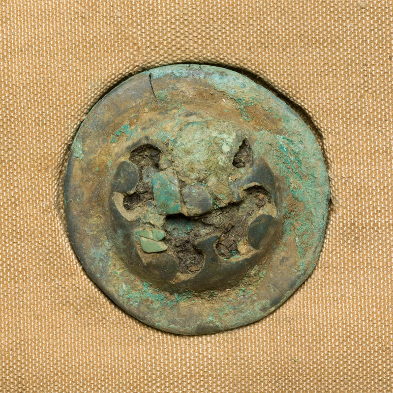 Chariot Ornament