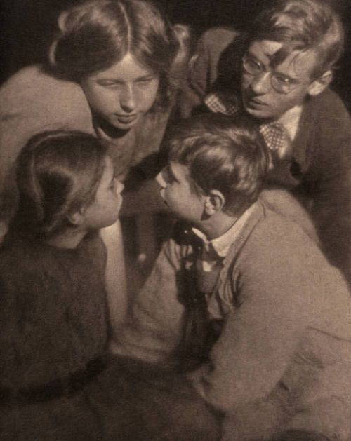 The Four Kühn Children (Seeing the Sun)