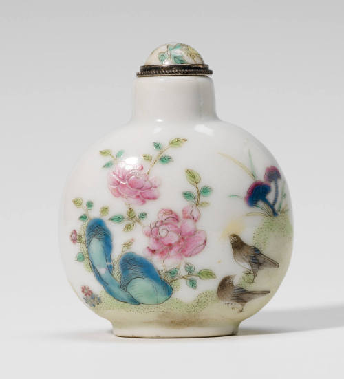 Snuff bottle with stopper and stand