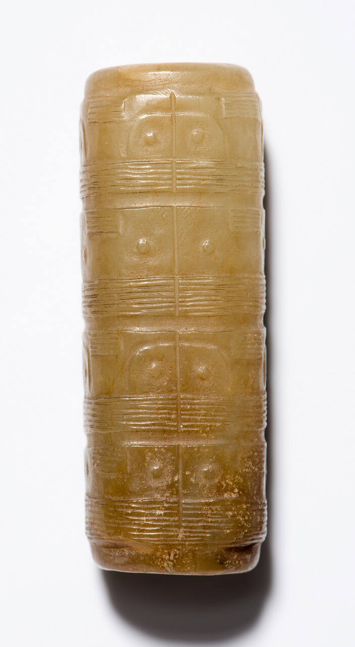 Small Ts'ung-shaped Carving