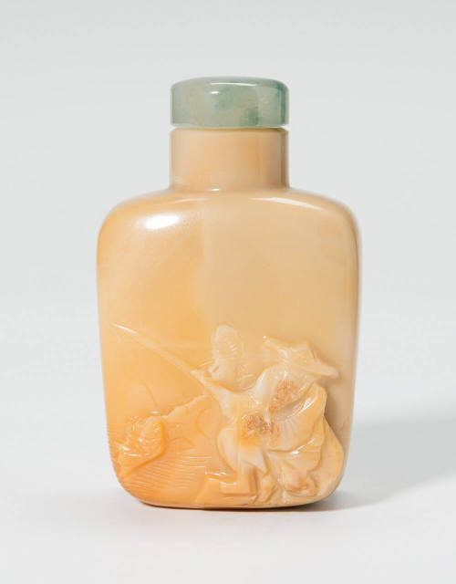 Snuff bottle with stopper