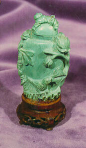 Snuff bottle with stopper and stand