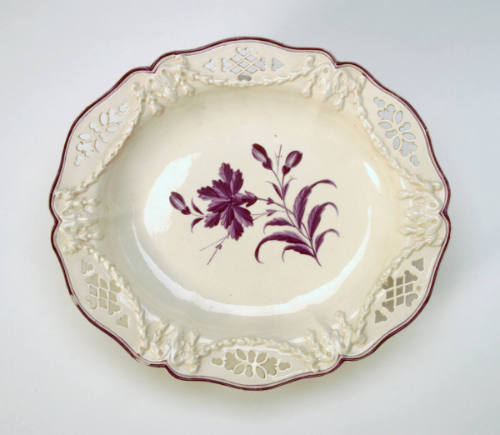 Small Oval Plate to Leeds Creamware Dessert Service
