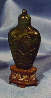Snuff bottle with stopper and stand
