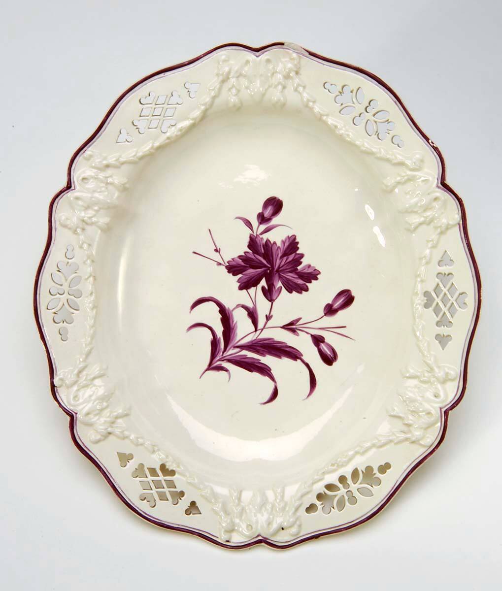 Small Oval Plate to Leeds Creamware Dessert Service