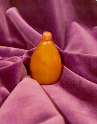 Snuff bottle with stopper and stand