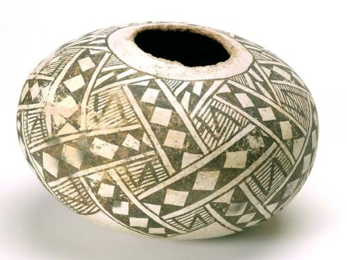 Black-on-White Decorated Globular Bowl