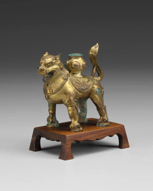 Striding Lion