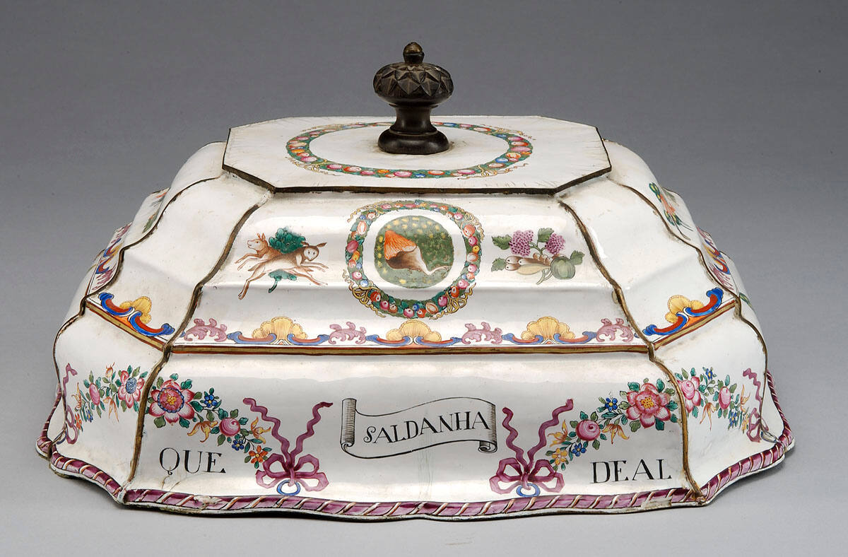 Cover to Porcelain Tray from Service