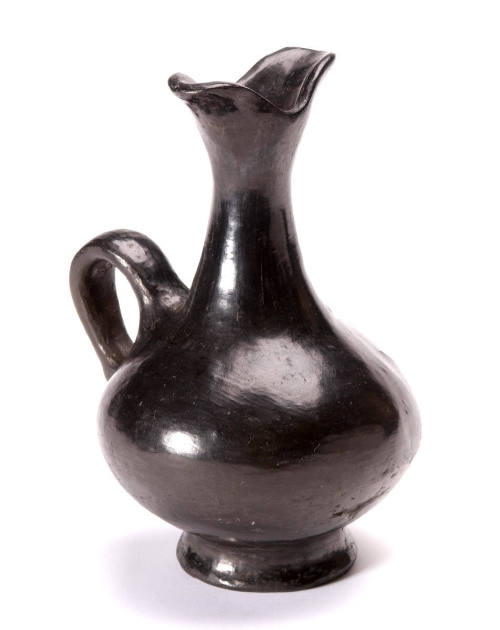 Black Jar with Handle