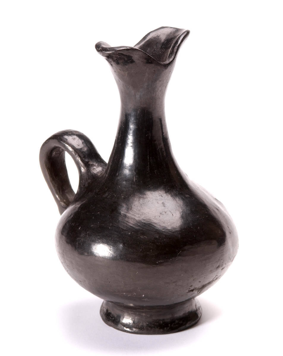 Black Jar with Handle