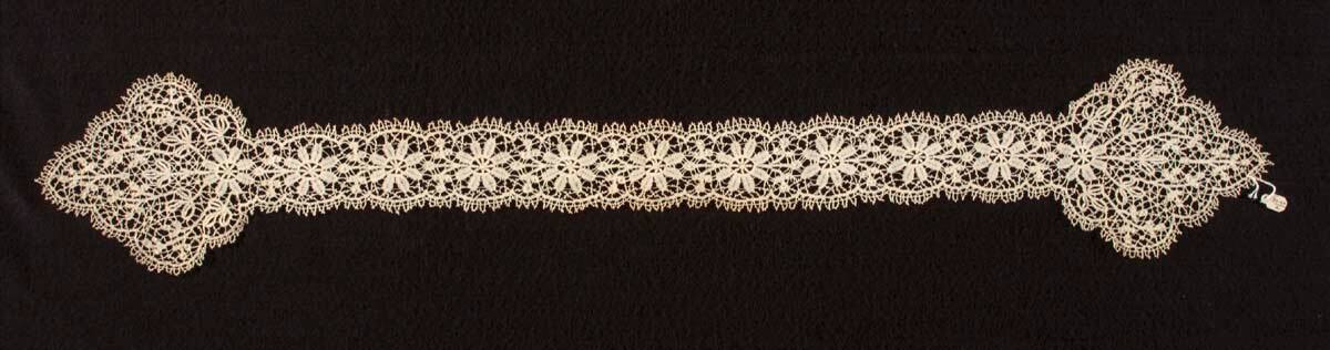 Pair of lappets
