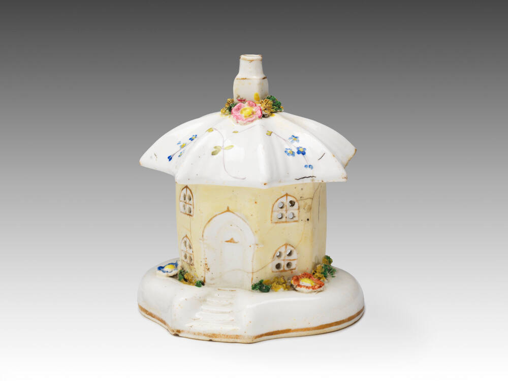 Pastille Burner in the form of a Dovecote