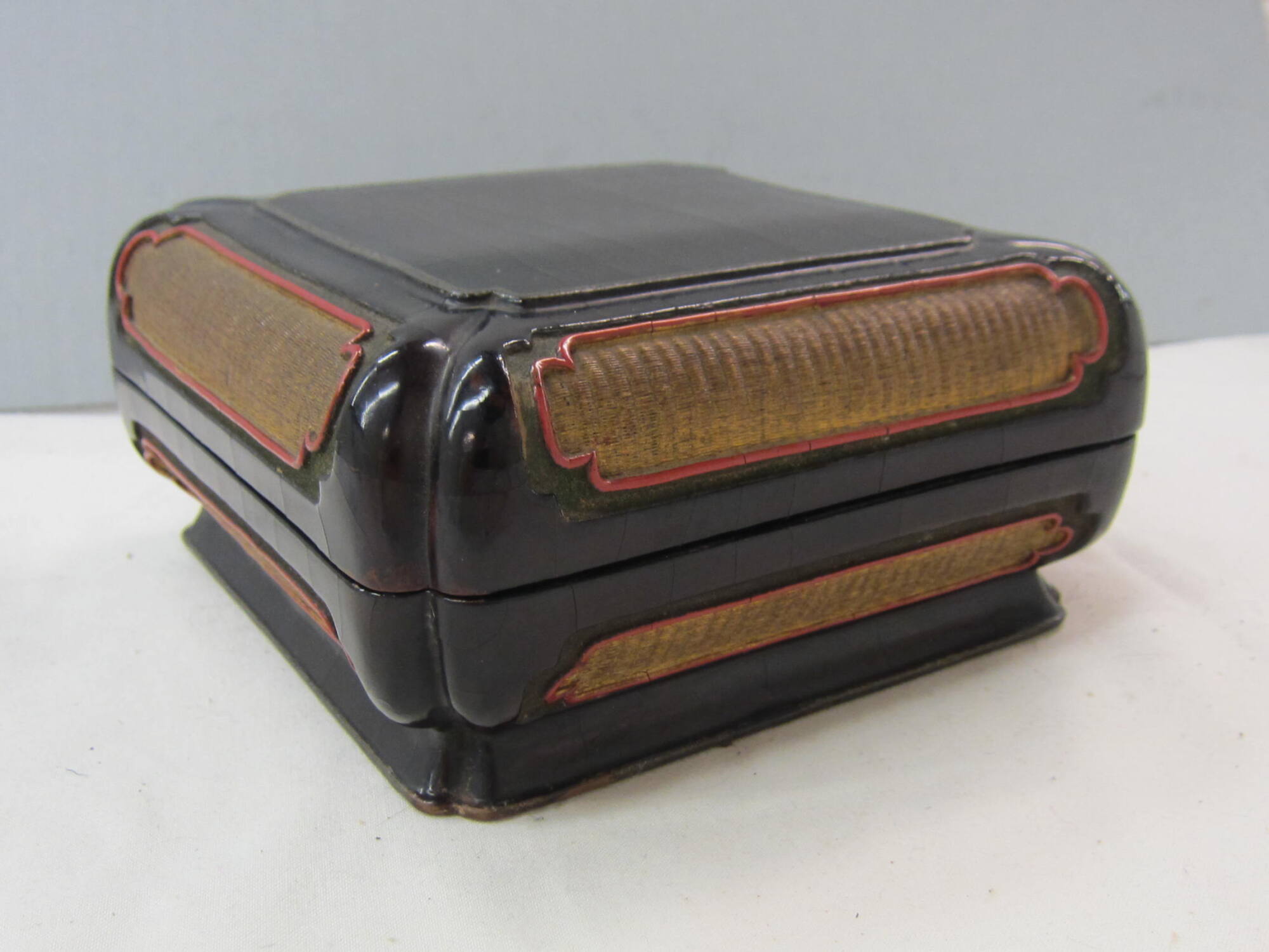 Lidded Box