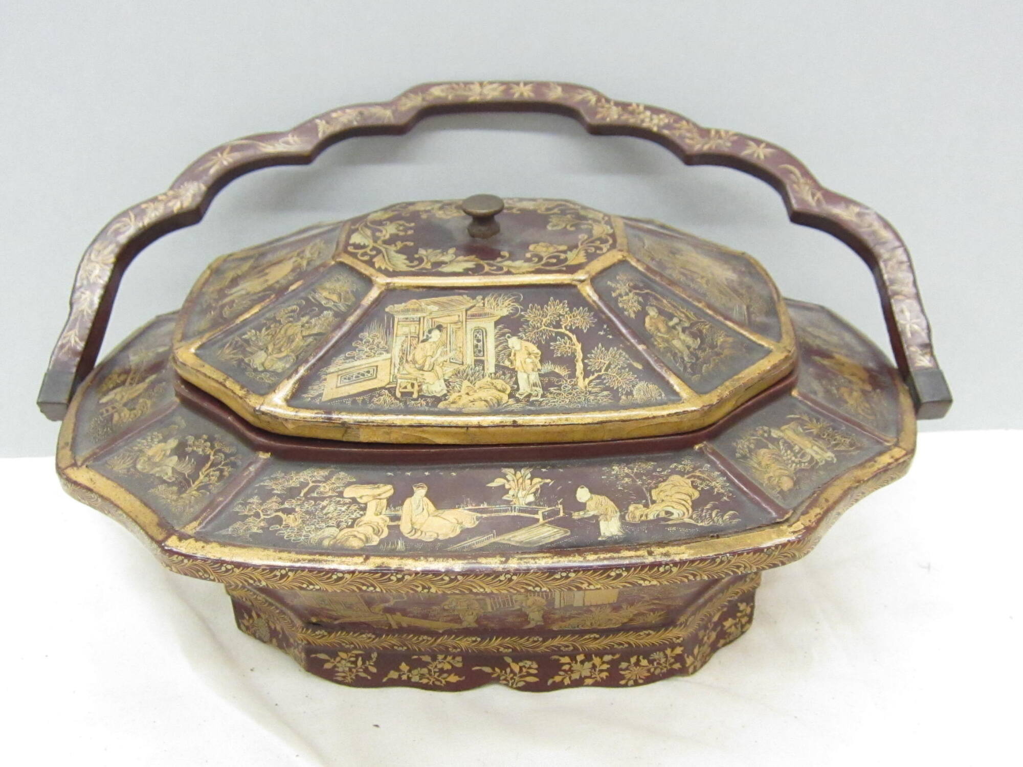 Lidded Lacquer Basket