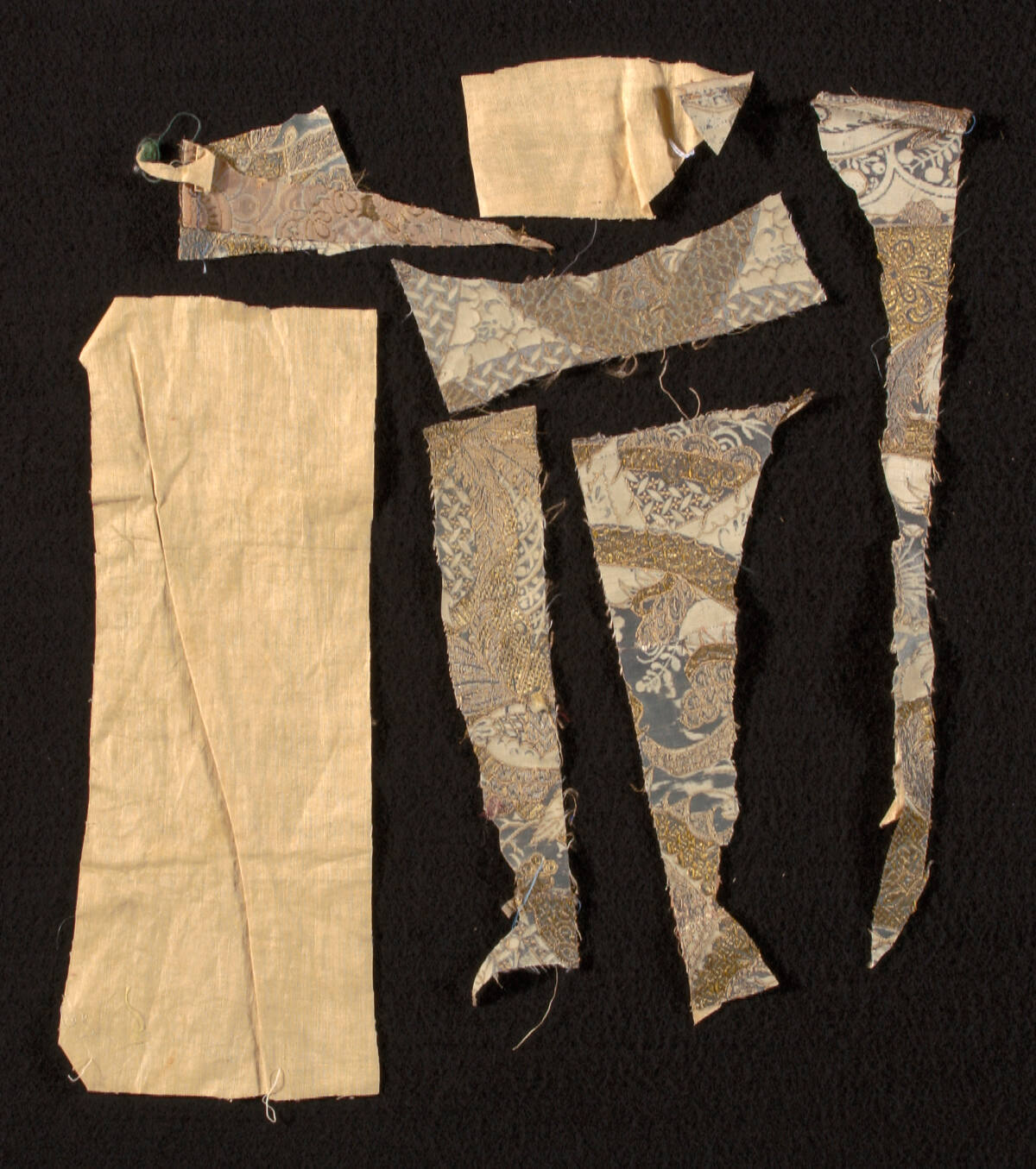 Fragment (used for upholstery on 55-4/1,2)