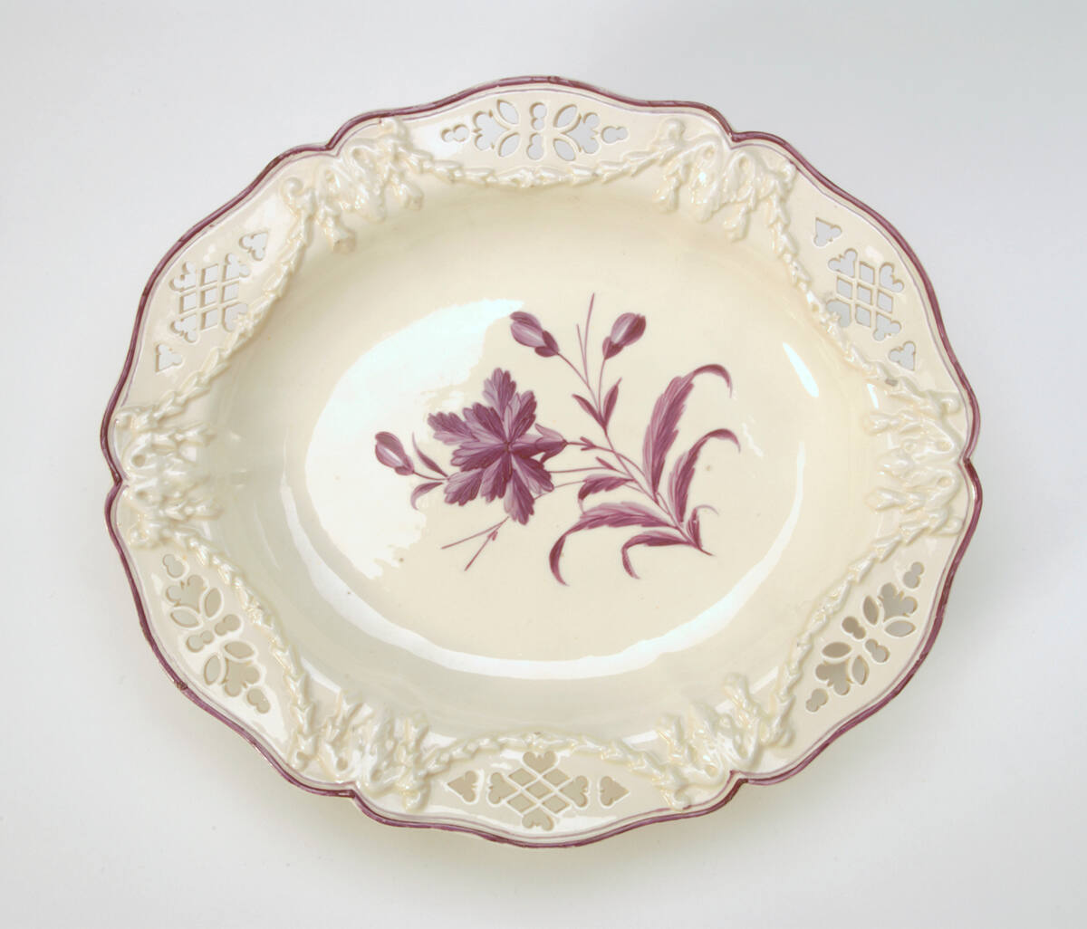 Small Oval Plate to Leeds Creamware Dessert Service