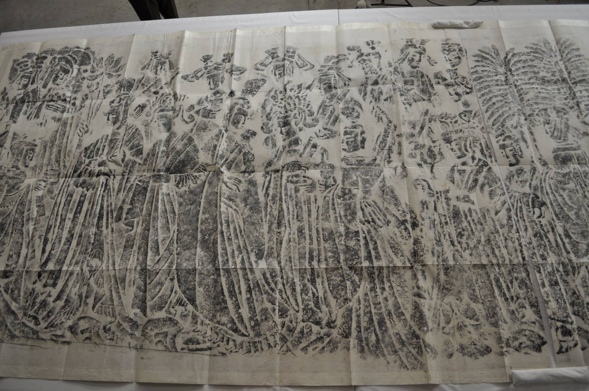 Empress Procession from Binyang, Longmen, Henan (right portion)