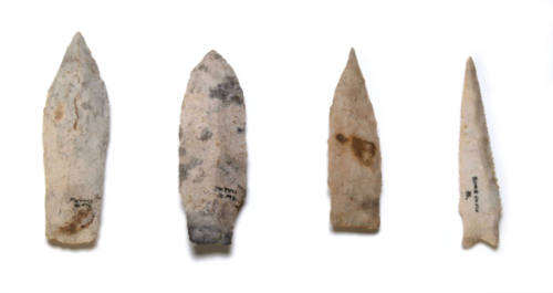 Point with notched tang