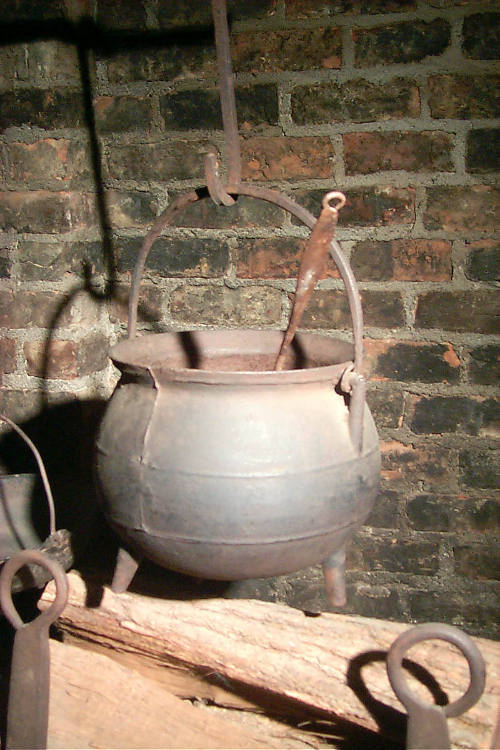 Crane Kettle