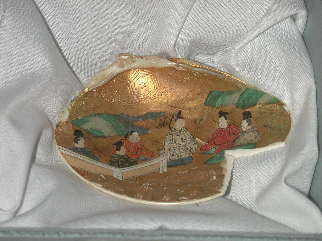 Clam Shells Decorated with Scenes of a Tale