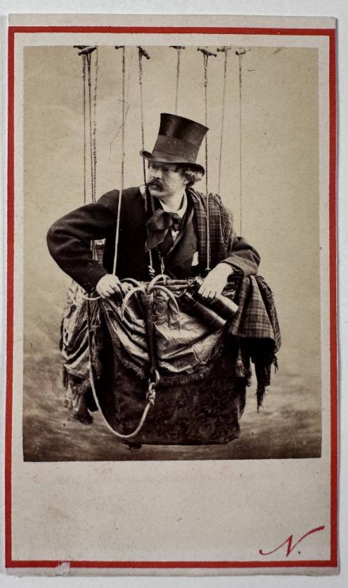 Autoportrait dans une nacelle