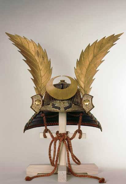 Helmet with crest of the Sakai daimyo family adorned with finial of half moon and leaves