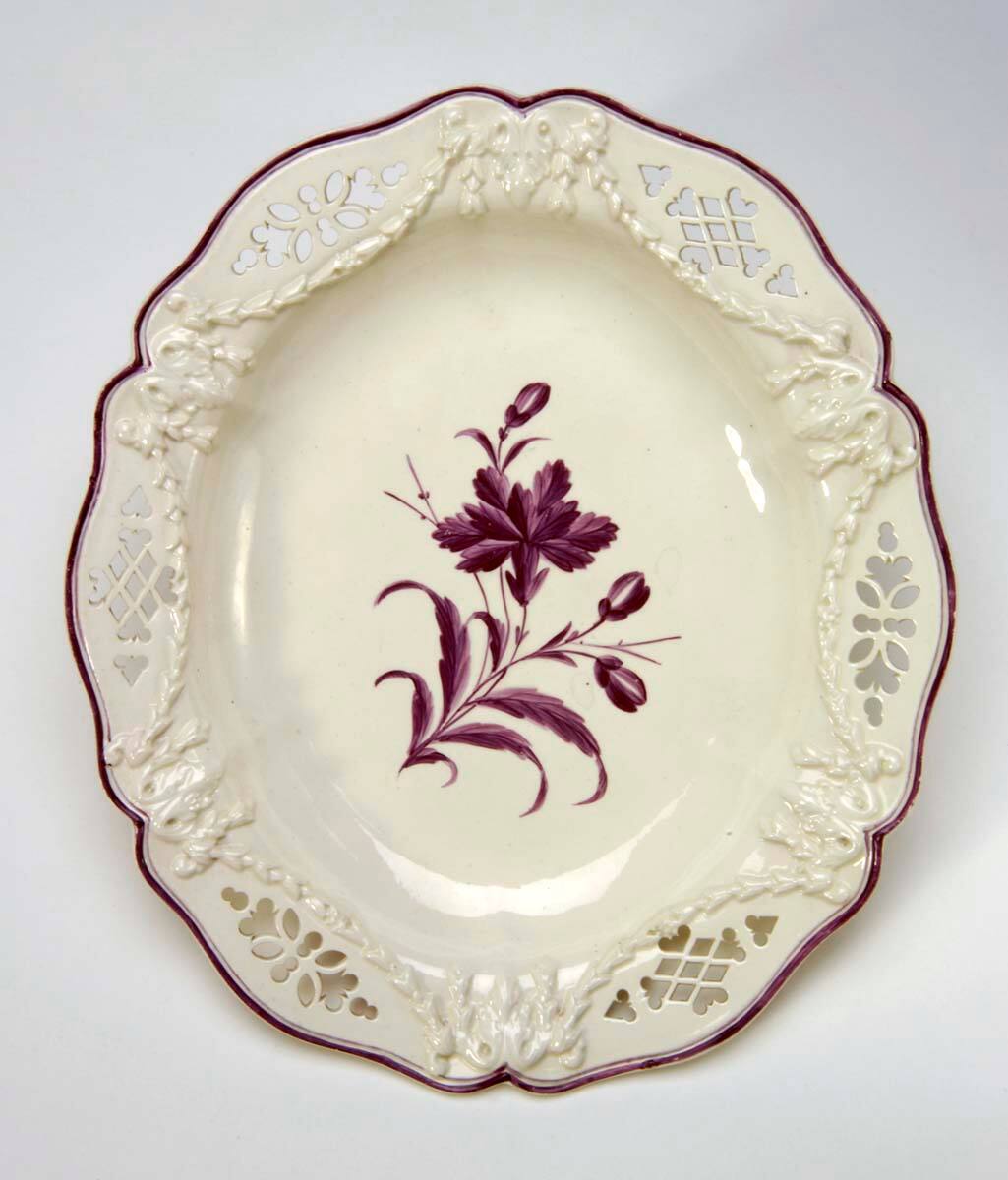 Small Oval Plate to Leeds Creamware Dessert Service