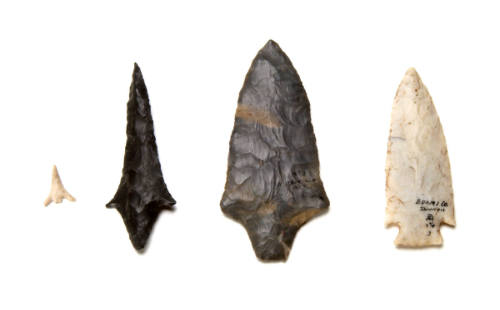 Point with notched base