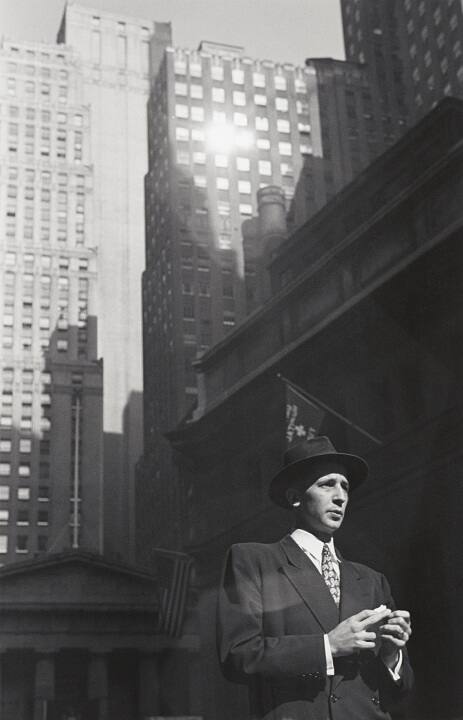 New York (man and skyscrapers)
