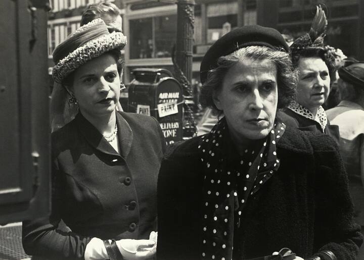 New York (women on streets)
