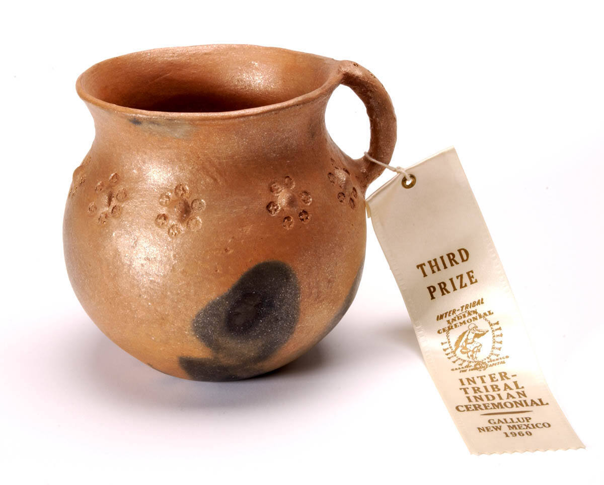 Vessel with Handle